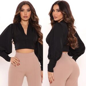 NWT FASHION NOVA long sleeve cropped blouse size medium